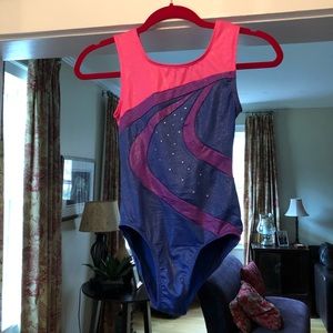 Danskin freestyle girls dance/gymnastics leotard